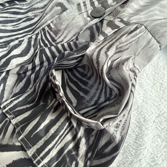 Dorman Womens Zebra Print Button Front Hooded Coat Jacket Medium Gray Pockets - Picture 6 of 11